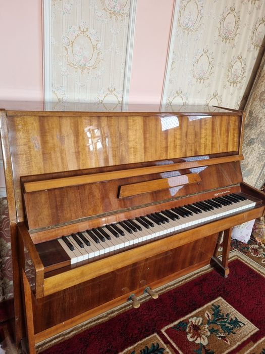 Пианино Украина в хорошем состоянии