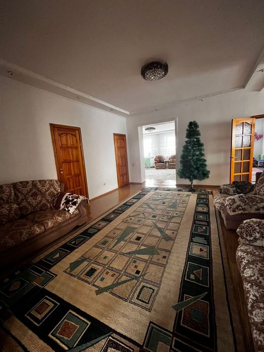 Продам дом. В центр города.