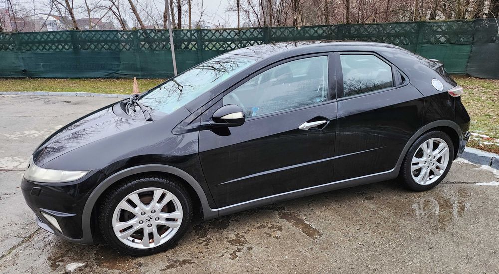 Honda Civic 1.8 i-Vtec 140 cp EURO 5