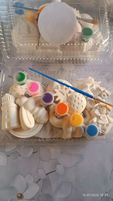 Gipsdan tayyorlangan 3d raskraskalar