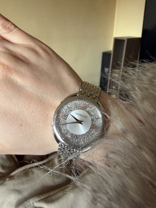 Swarovski часовник