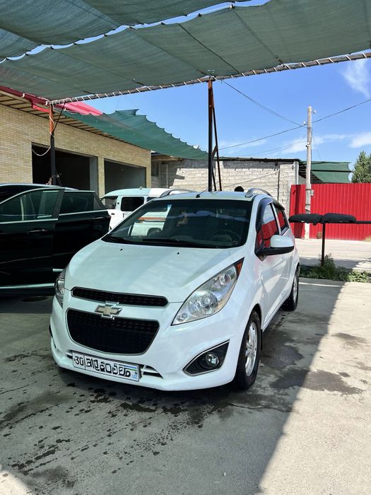 Chevrolet Spark 2017 A/T sotiladi