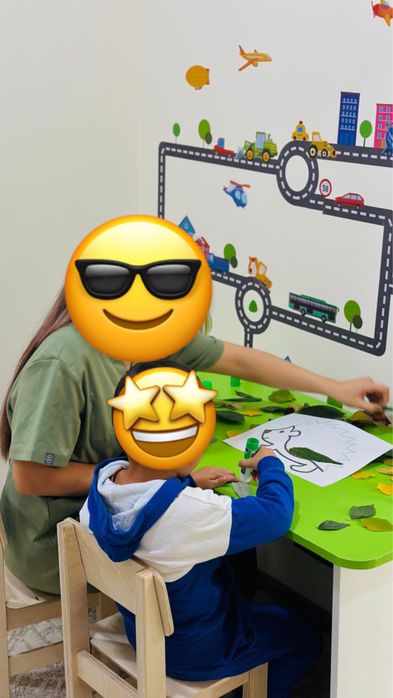 Продаётся стол-парта со стульями, в идеальном состоянии