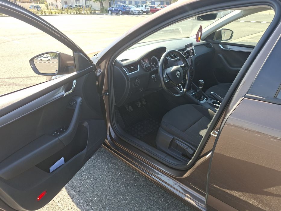 Skoda  Octavia 1.6TDI, distributie schimbata, revizie efectuata, scaune incalzite, nu necesita investitii