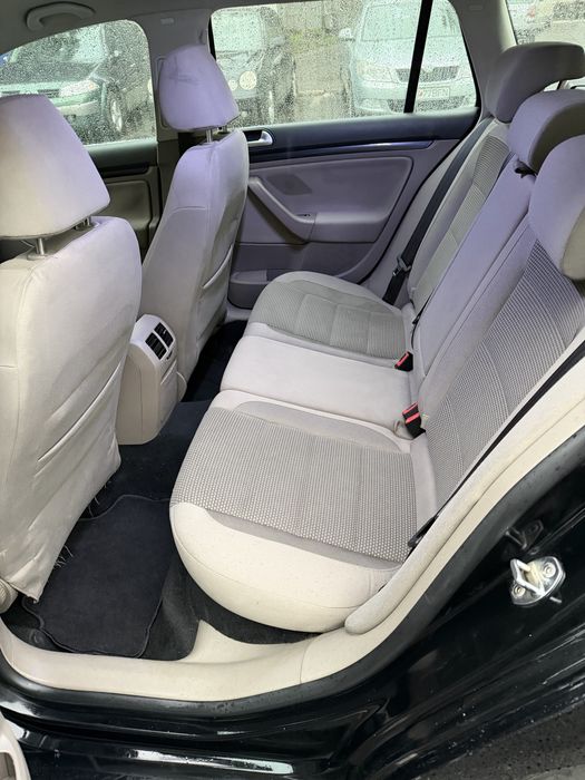 VW Golf VI Break 1.6 TDI DSG 7 trepte