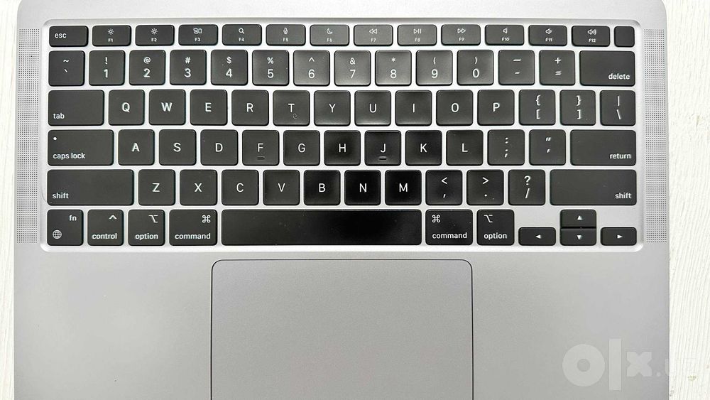 MacBook Air M1 (2020)