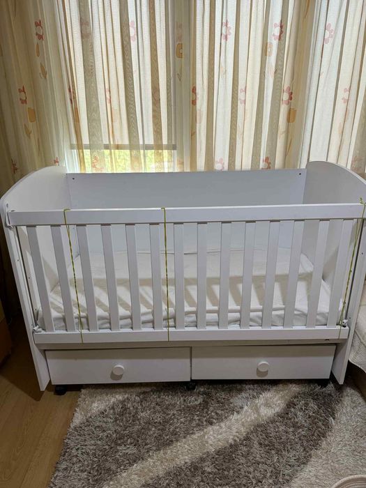 Дървено детско легло с матрак