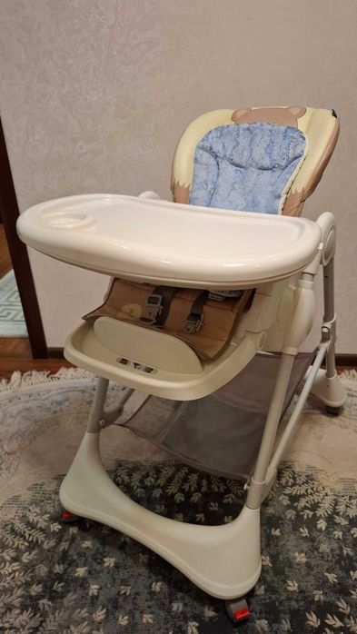 Продаётся детский стульчик для кормления Karmababy