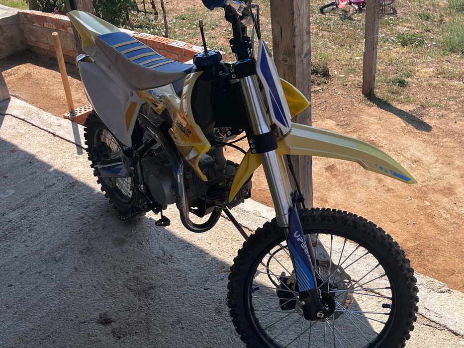 Продава се:Cross125upbeat