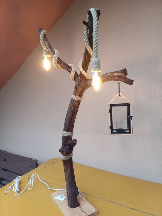 Lămpi handmade din lemn
