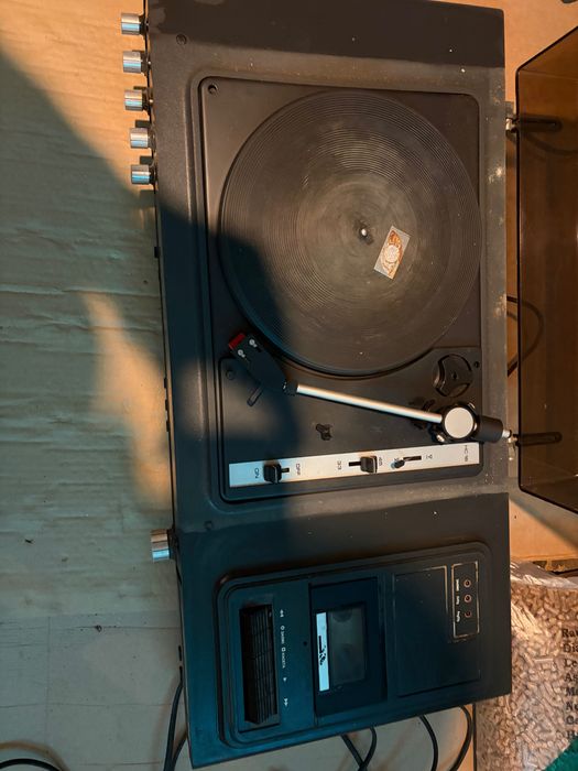 Грамофон Респром мц 211