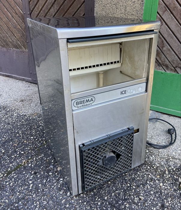 Професионален ледогенератор Brema