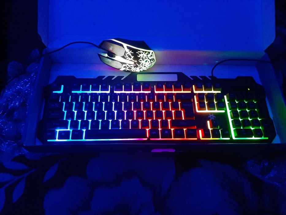 Vand Tastatura, Hama, uRage Exodus 450 metal cu RGB în stare bună