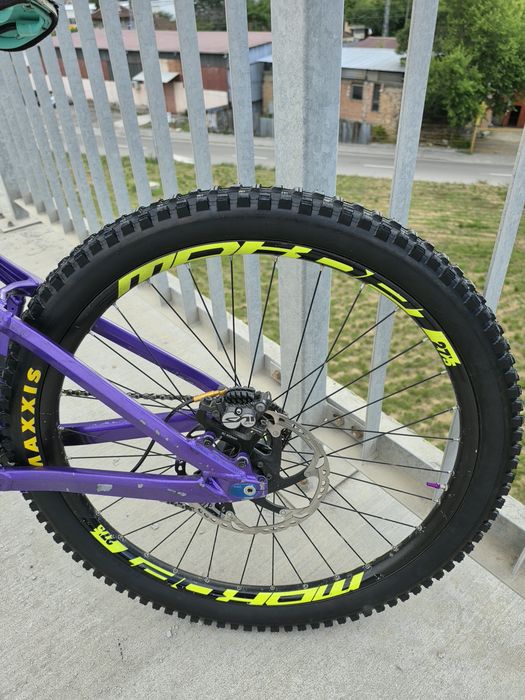 Mondraker dh колело