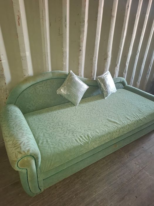 Продам раскладной диван.