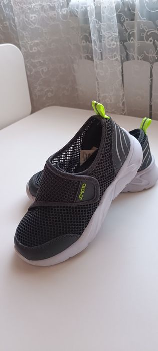 Отдам обувь не дорого