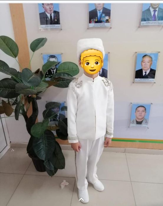 Костюм национальный , ручной работы ,свровские камни.