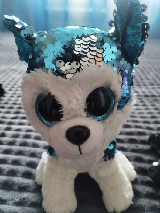 Мягкие игрушки с пайетками.