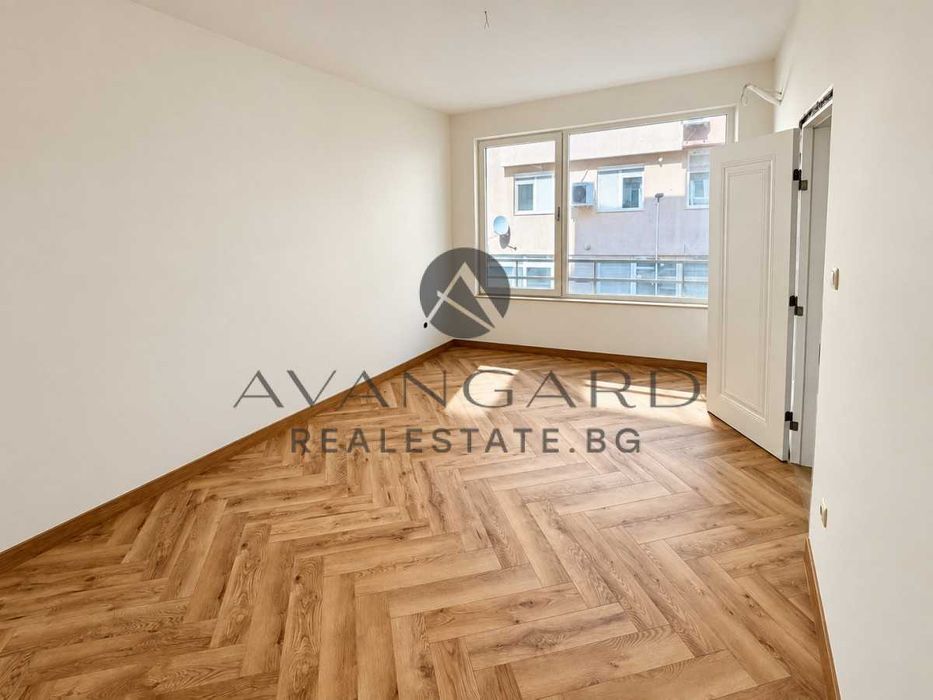 Продава се Тристаен апартамент в Пловдив, Кършияка - 99 кв.м за 2829 €/кв.м - Снимка #5