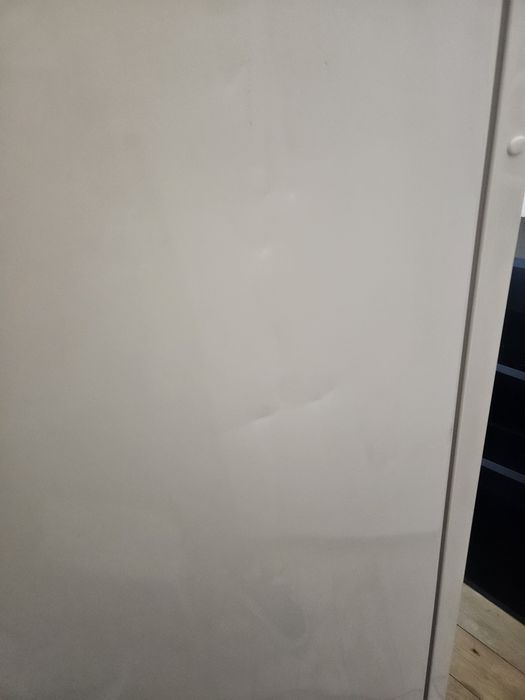 Вертикален фризер Wasco 222 л, работещ, с леки външни забележки