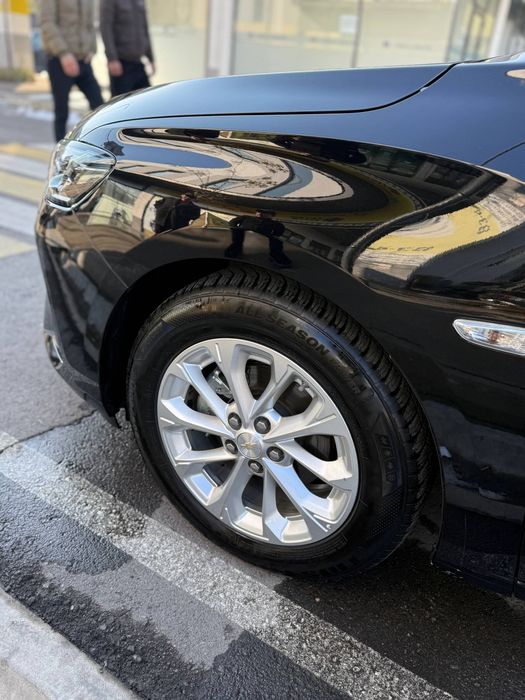 Monza 1,5 l 2023 yil 14700$