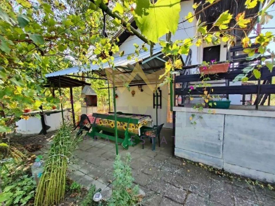 Къща в Варна, област-с.Дъбравино площ 150 цена 75000