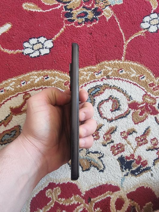 каропка зарядник эсть