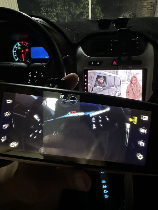 Продаётся зеркало на авто