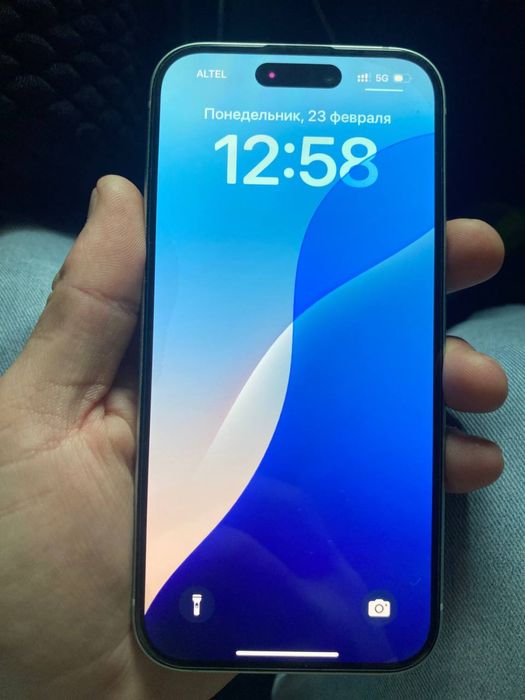 Айфон 15 с гаранти идиал
