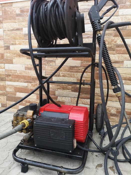 Машина за Отпушване на Канали 220V 150bar Бутална Помпа Керамика