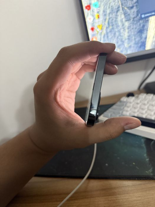 Айфон 12 Промакс 256 читайте описание