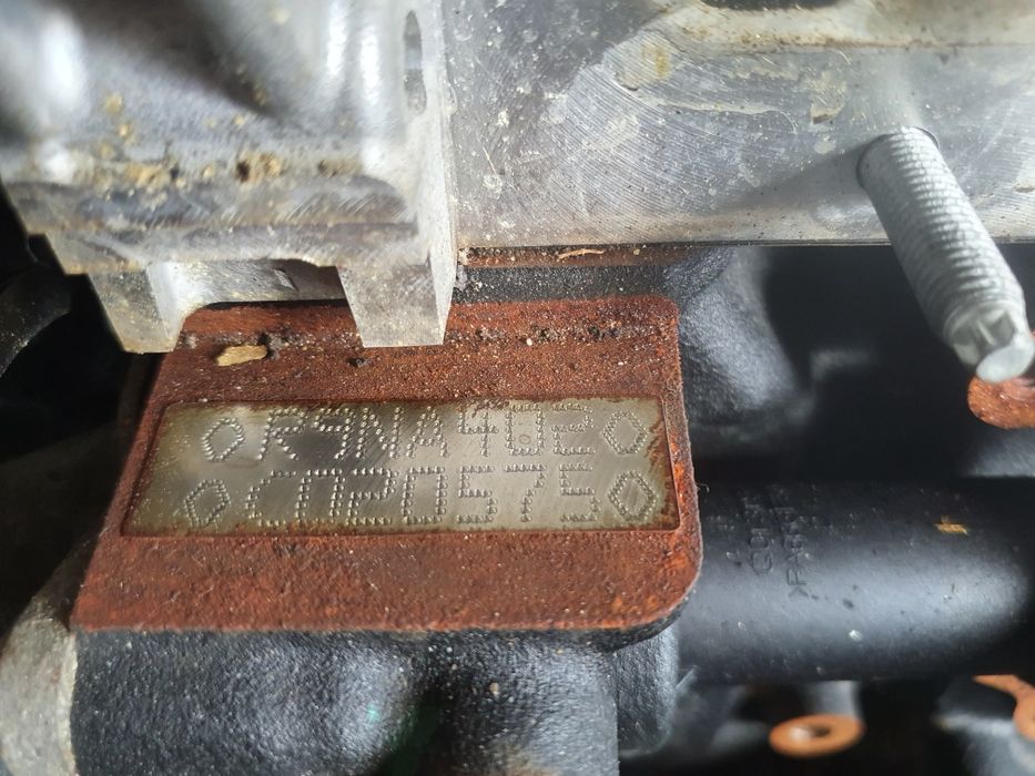 Motor 1.7 vito viano Renault R9NA402 injectoare pompa înainte