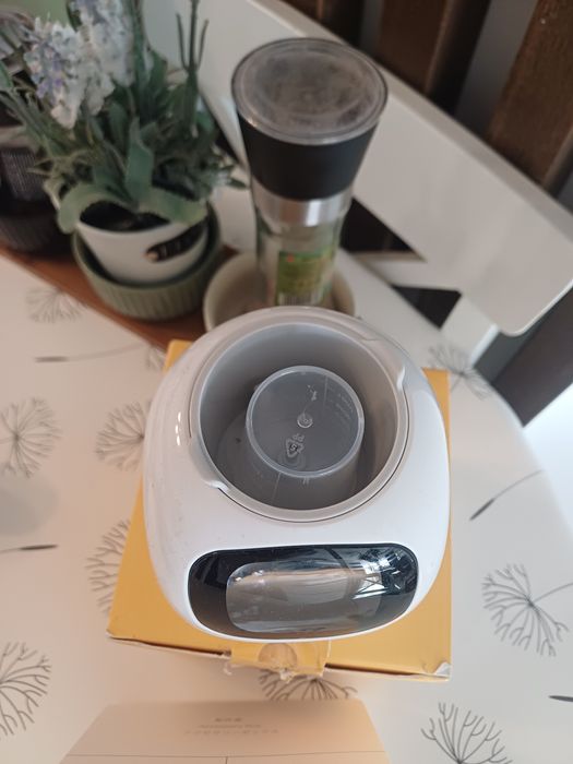 Ghiveci Companion Inteligent pentru Plante Ila Product, Animatii !