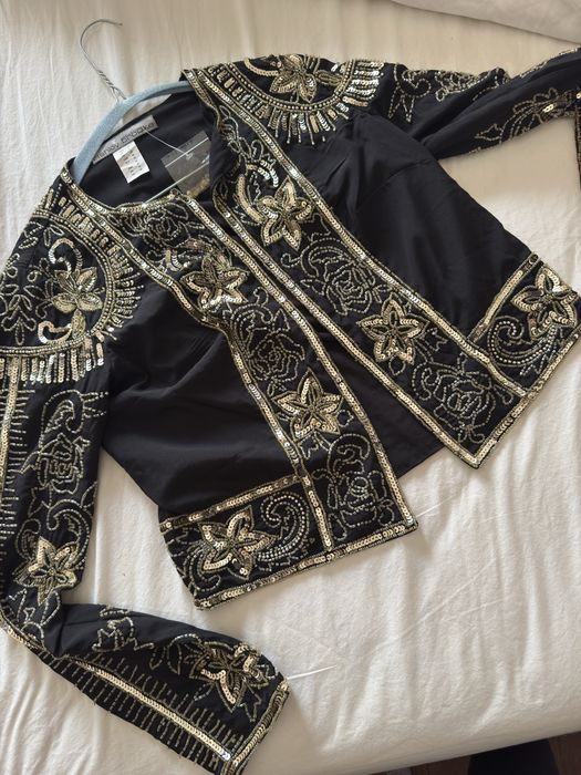 Сако с мъниста черно и златно