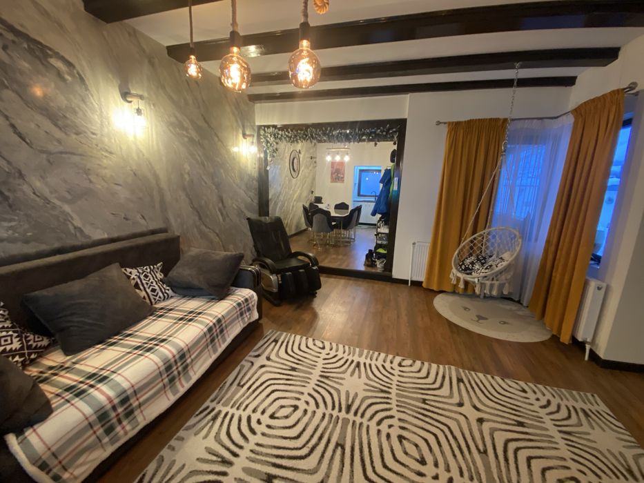 Casa Denis Huneodara De Vanzare