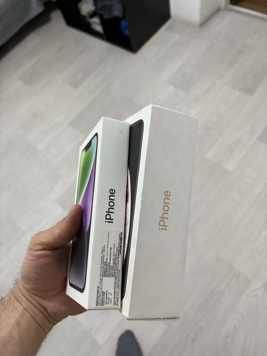 Коробки от Айфонов 14 и XS MAX