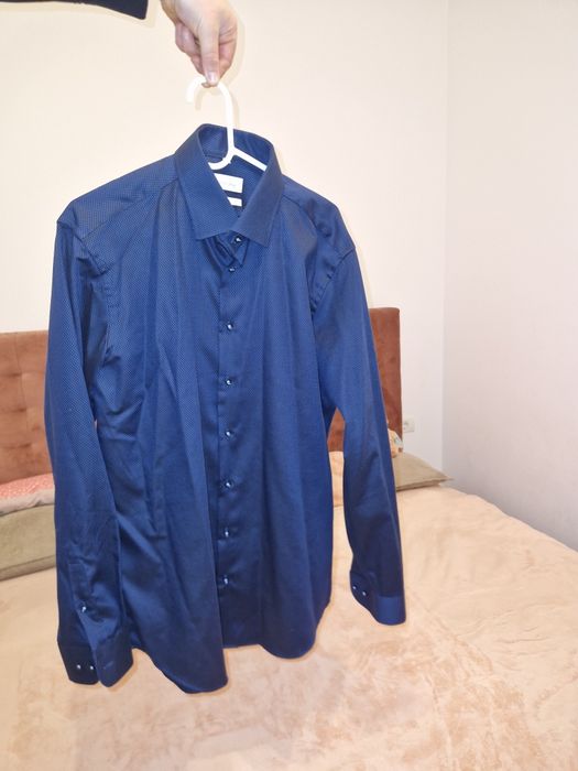 Vând cămașă Christian Berg  noua