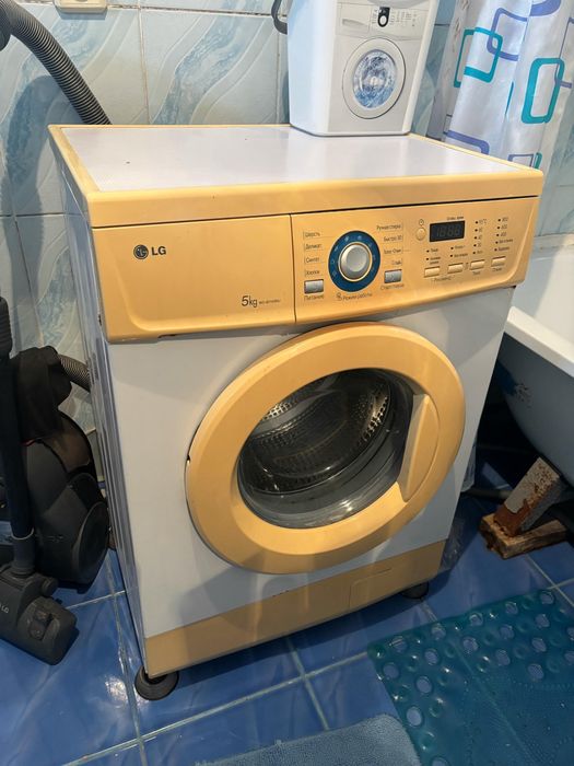 Продам стиральную машину