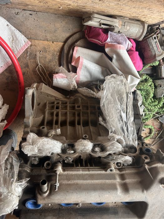 Движок  от авенсис 1.8