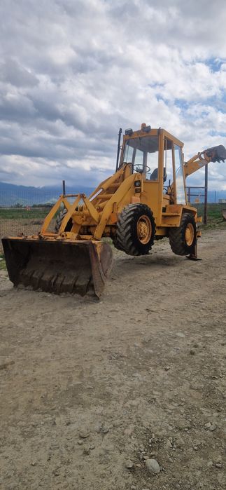 Mini Buldoexcavator Venieri 4x4 Articulat