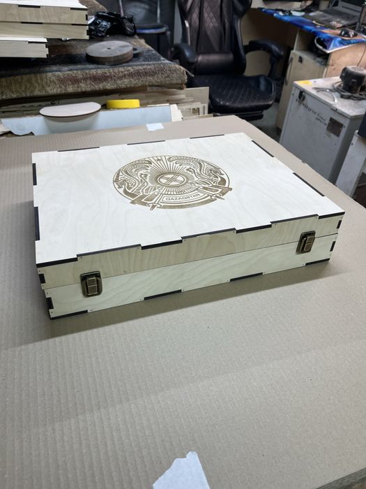 Подарочные коробки