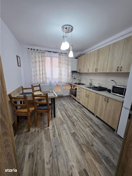 Apartament 2 camere, Tractorul