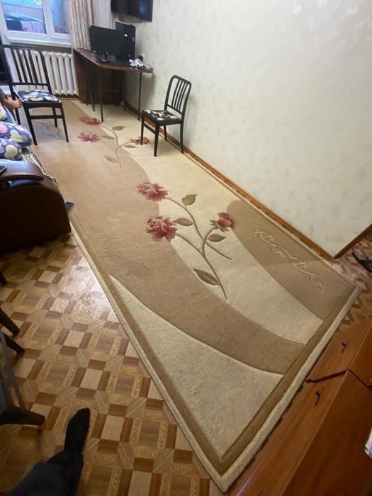Продается ковер. Размер 5х2