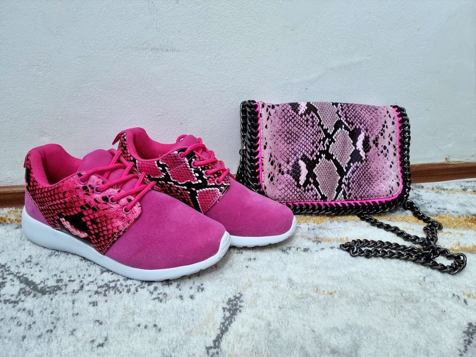 Pantofi Sport Adidasi Nr 36 roz neon Snake print Animal print