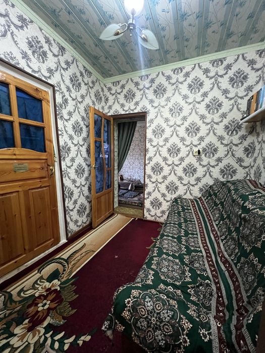 Qorovulbozor tumanida uy sotiladi noturar bilan birga