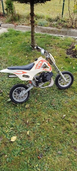 Doua pocket bike pe benzina pentru copii
