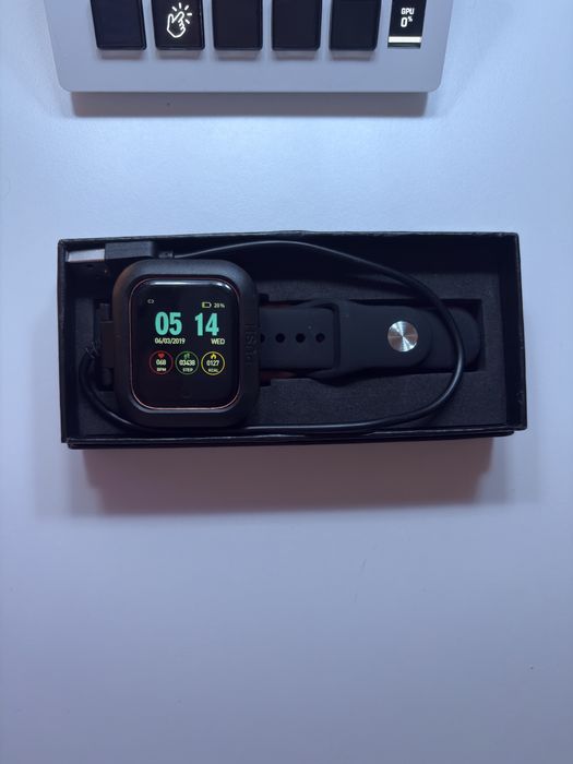Ceas SmartWatch pentru activitati sportive