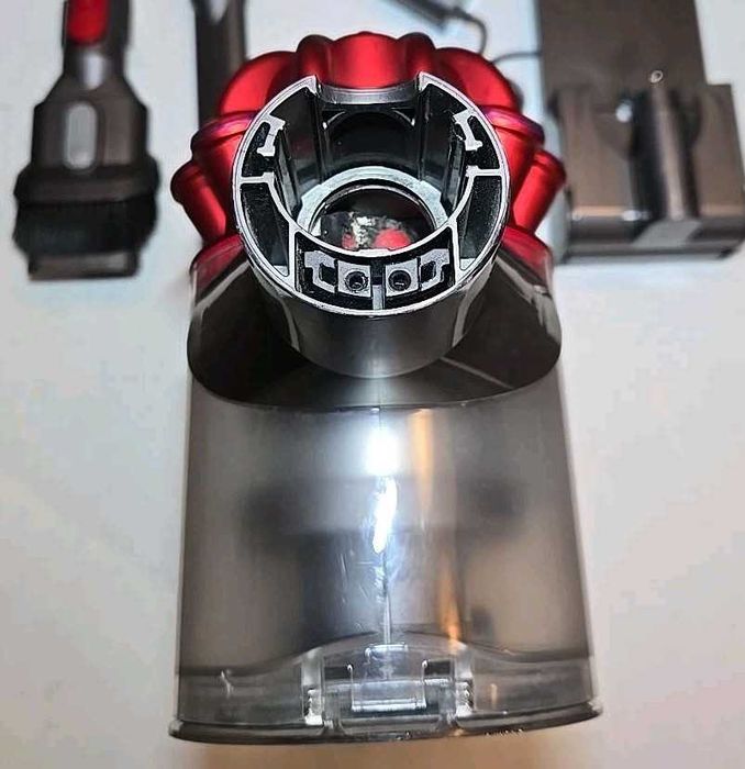 Dyson V8 Animal аккумуляторный пылесос