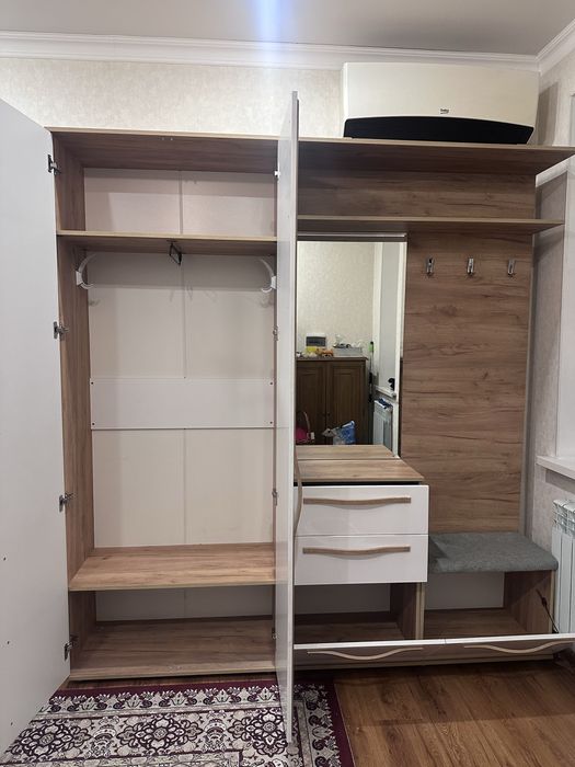 Шкаф в прихожую