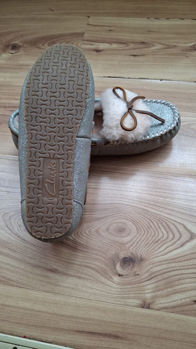 Papuci de casa Clarks noi, marimea 38